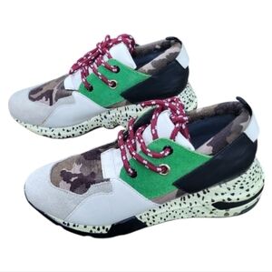 Steve Madden Women's Cliff Sneakers In Green Camo - Size 8.5